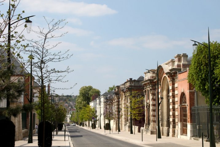 Reims ou Épernay : quelle est la ville du champagne ?